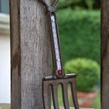 Cast-Iron-Garden-Fork-Shaped-Thermometer-0
