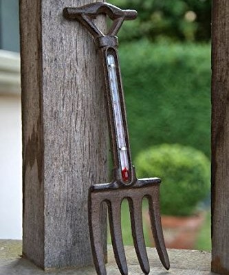 Cast-Iron-Garden-Fork-Shaped-Thermometer-0